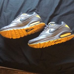 Nike Shoes - Men’s Nike AirMax Nike Shoes - Men’s Nike AirMax